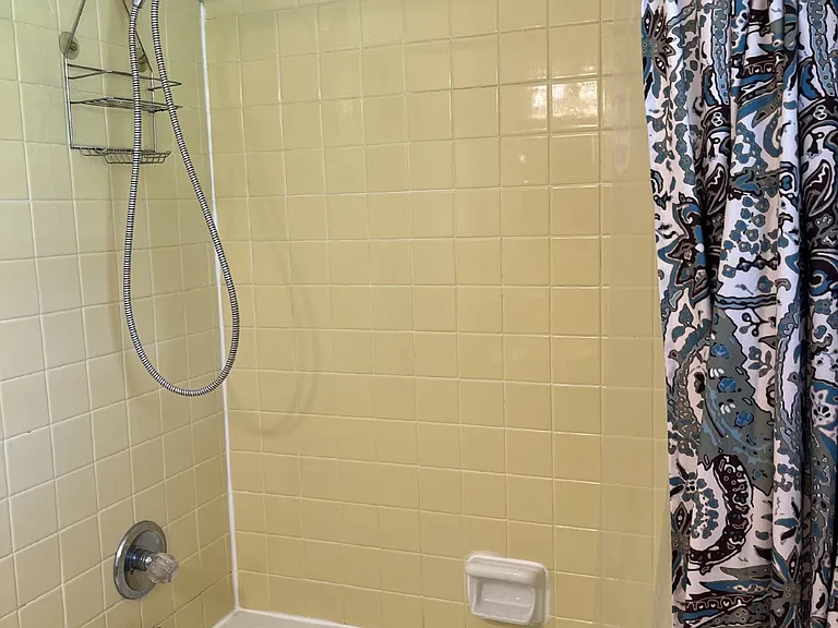 810 Davis Dr — Photo 18