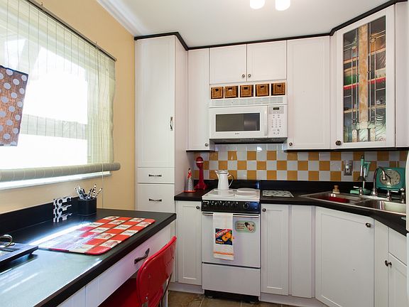 4th image of 10415 Carrollbrook Cir APT 107