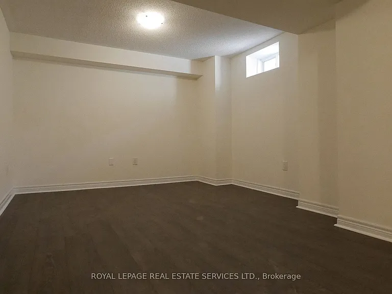 103 Huguenot Rd — Photo 34