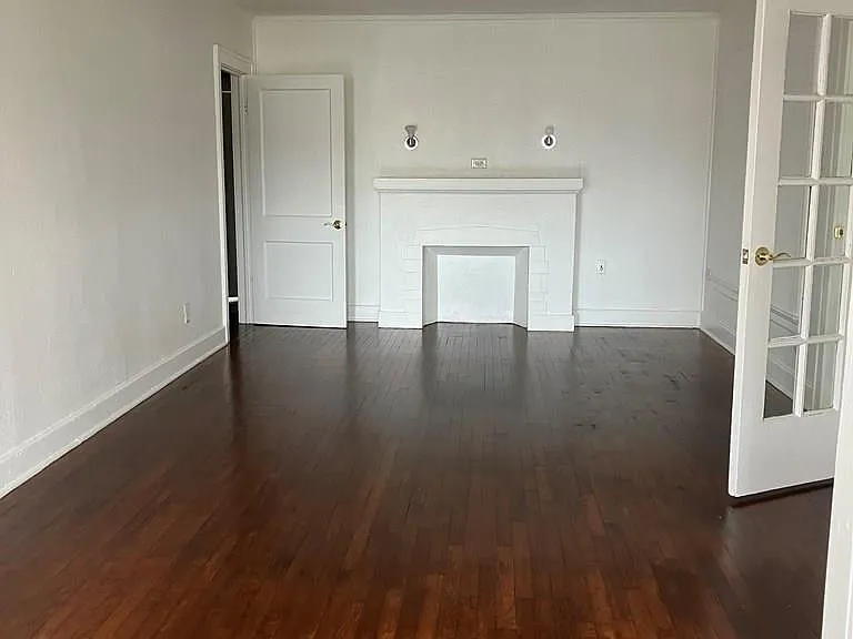30 W Monroe St — Photo 9