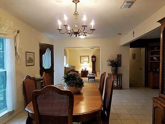 4th image of 4126 Willow Hill Dr