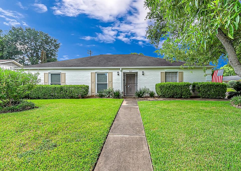 1st image of 9423 Meadowcroft Dr