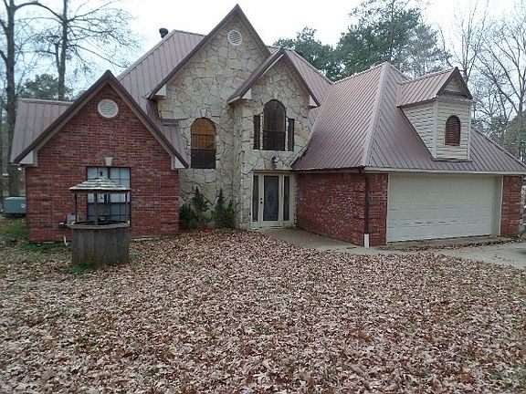 2nd image of 2125 Lakeshore Dr