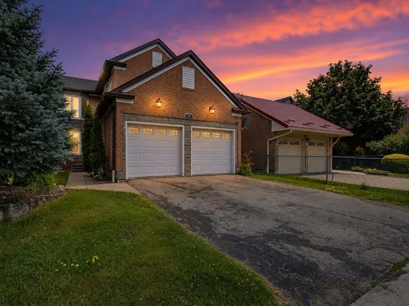 329 Kingsbridge Garden Cir, Mississauga, ON L5R 1K9