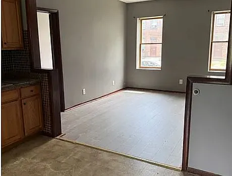 Building Photo - 27 Vliet St #4