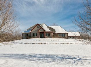 640 Bayberry Ln, Slinger, WI 53086