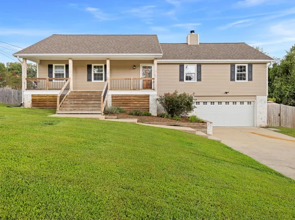 1231 Woodsage Dr, Soddy Daisy, TN 37379