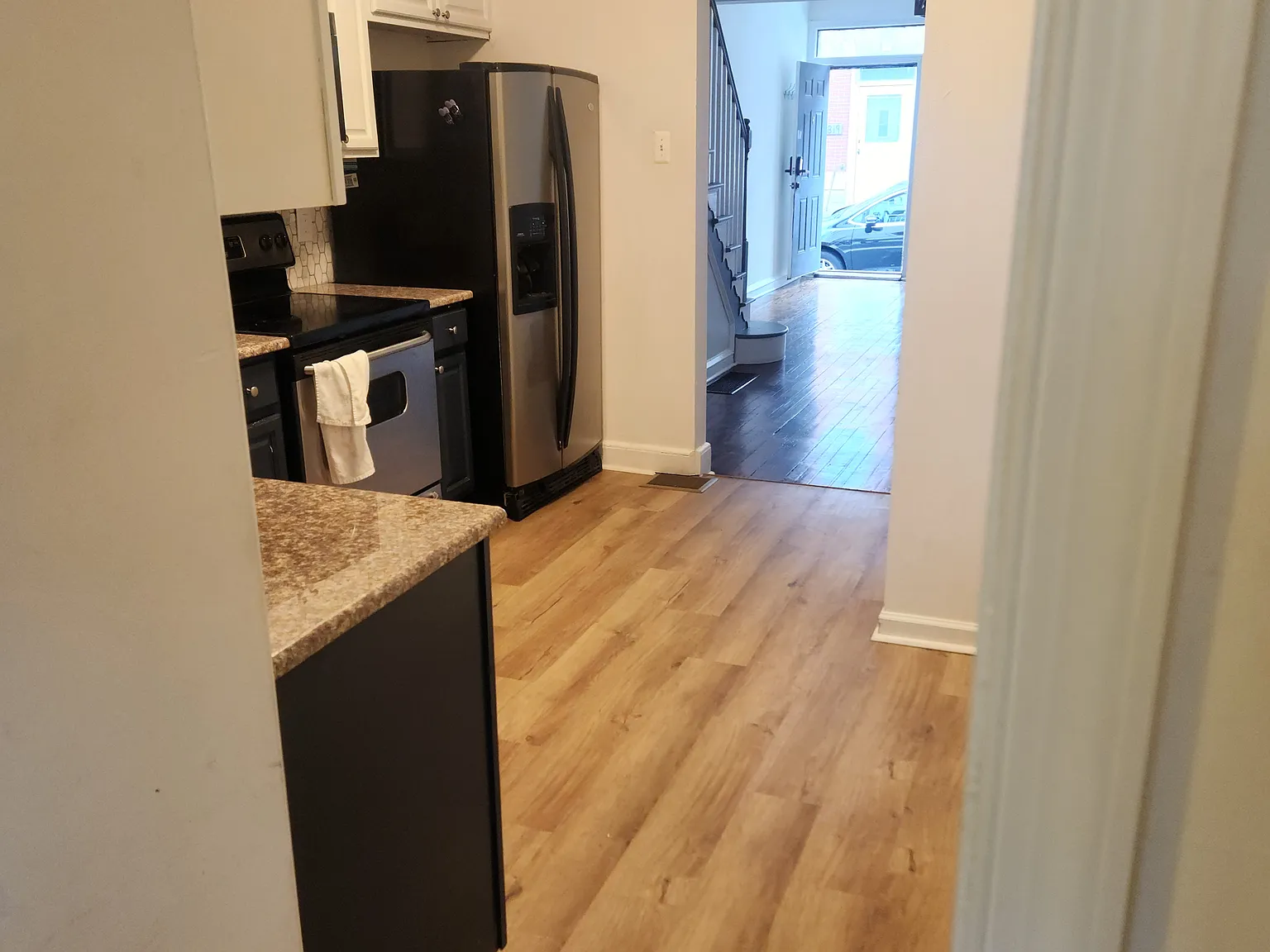 1316 N Hollywood St — Photo 2