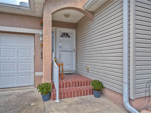 4th image of 586 Sailfish Blvd