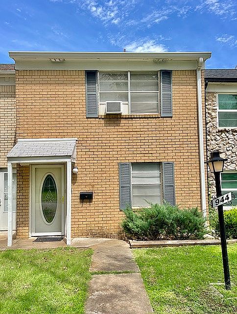 944 P Street SW
Ardmore, OK 