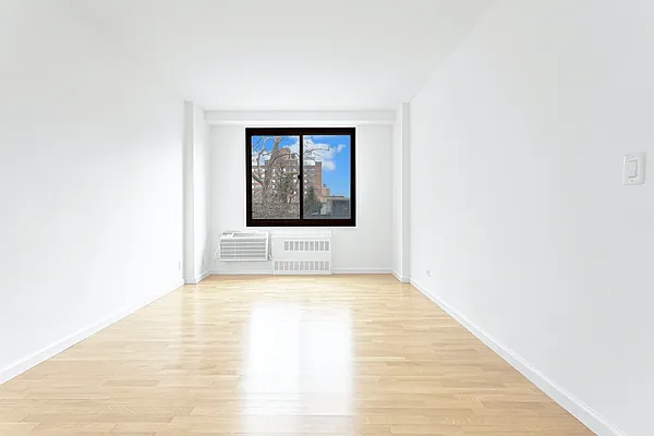 Rented by Olnick Organization | media 16