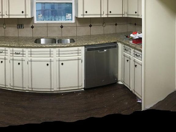 4th image of 610 W Sealy St