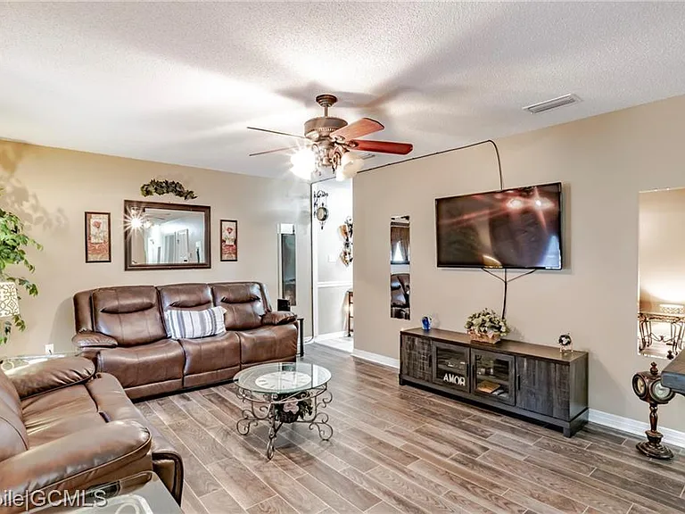 8653 Taber Dr — Photo 3
