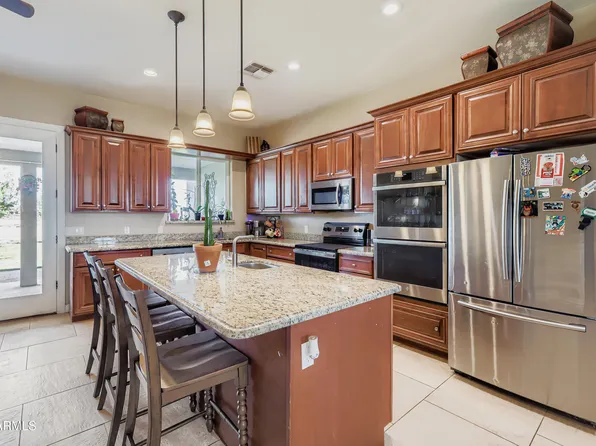 22136 W GAMBIT Trail, Wittmann, AZ 85361