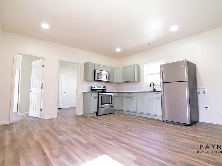 1418 Branch St — Photo 4