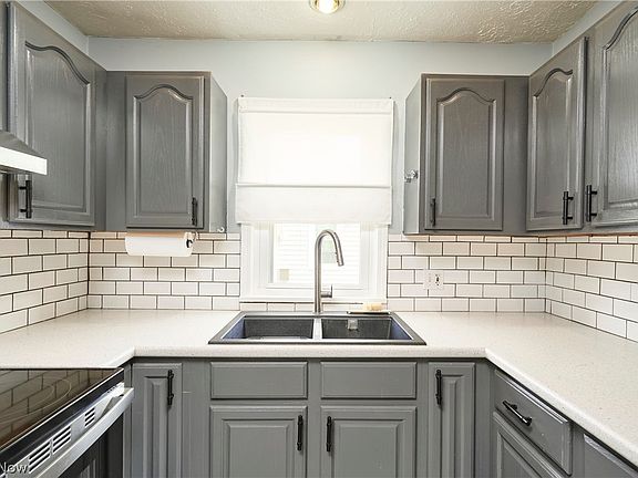 4th image of 1612 Fairfax Rd