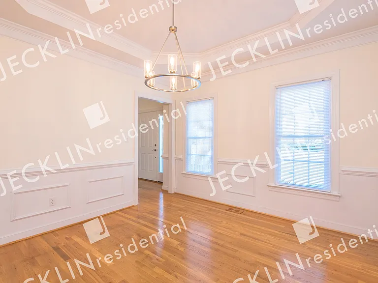10653 Anna Marie Dr — Photo 8