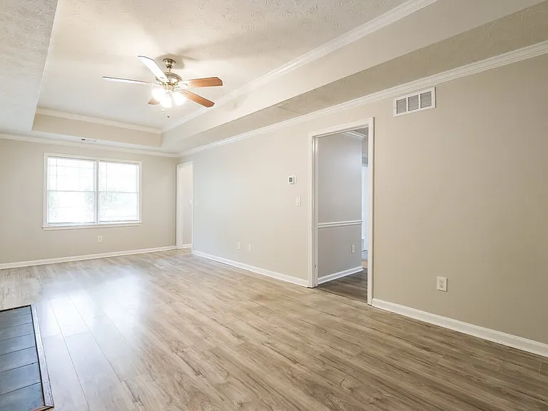 1325 Burning Bush Dr — Photo 6