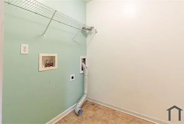 1332 Lock Heath Trl — Photo 36