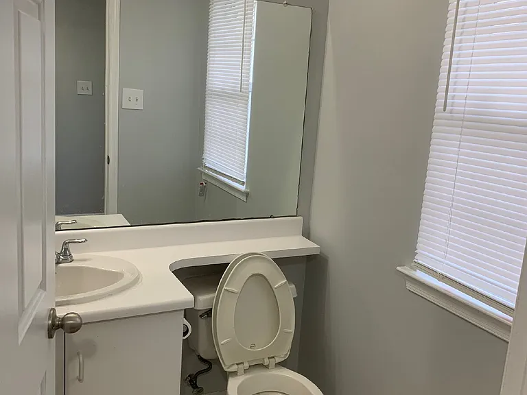 402 Harvest Ln — Photo 6