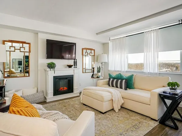 1620 E Broad St #707, Columbus, OH 43203