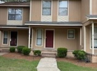 1219 Huntsman Ct, Fayetteville, NC 28303