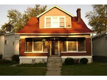 1067 Cecil Ave photo 1
