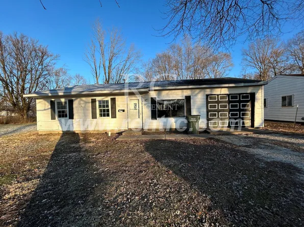907 Moore St, Danville, IL 61832