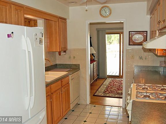 4th image of 2709 Judson Pl