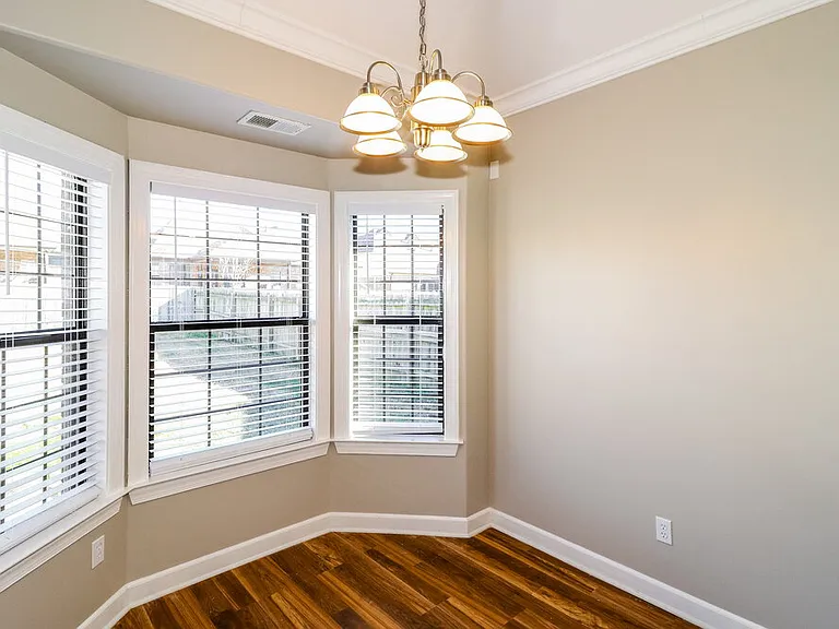 1386 Sawmill Creek Ln — Photo 6