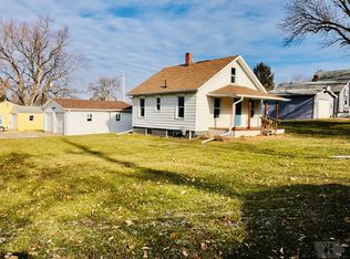 1429 W Linn St, Marshalltown, IA 50158