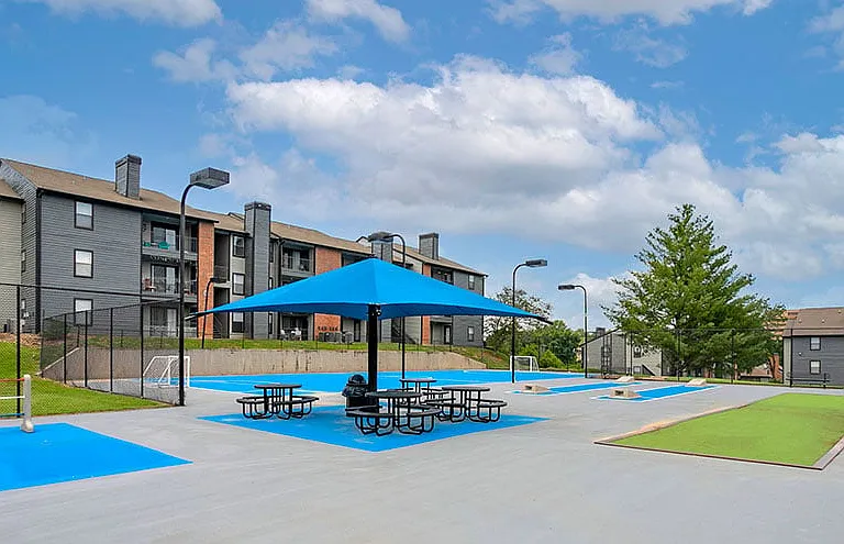 Residences at Glenview Reserve Apartment Homes — Photo 30