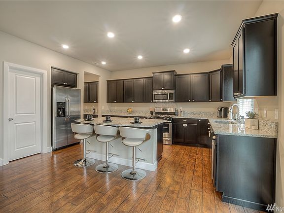 5th image of 18418 19th Avenue Ct E