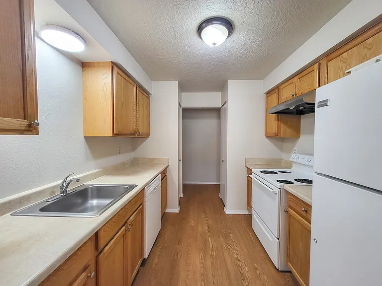 6820 20th Ave SE #6820 — Photo 9