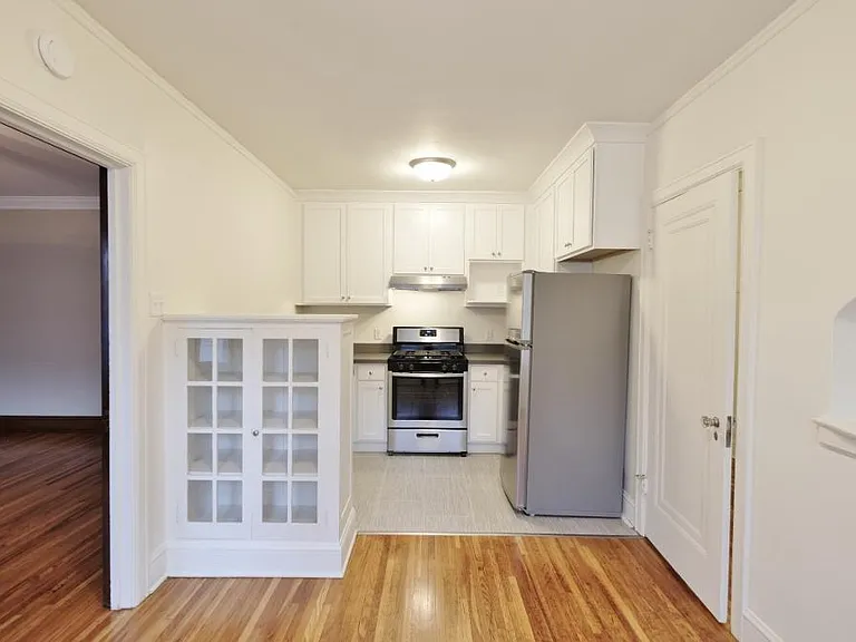 Grand Place Apartments — Photo 3