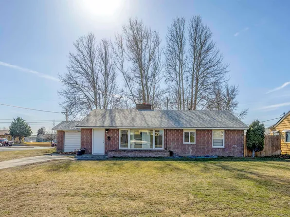 1304 W Yakima St, Pasco, WA 99301