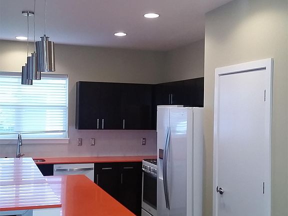 3rd image of 418 Enterprise Blvd Unit 20
