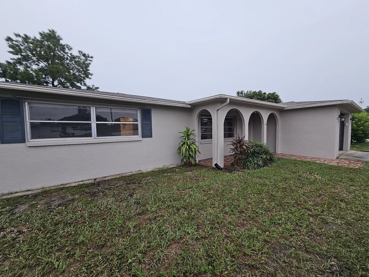 3 bed, 1310 sqft, $1,850 — Photo 1