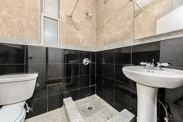 Rented by Keyo  | media 12