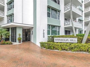 700 Beach Dr NE APT 201, Saint Petersburg, FL 33701