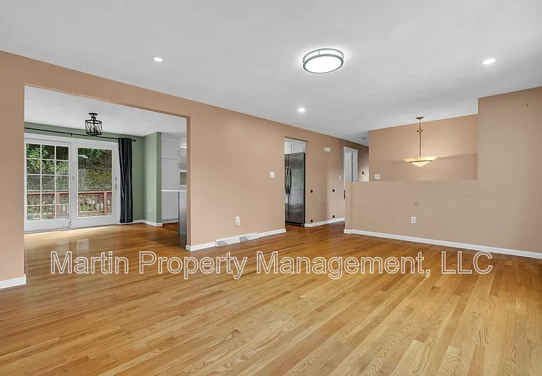 7 Briarwood Rd — Photo 5