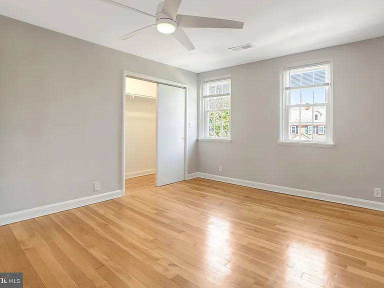3267 S Stafford St — Photo 2