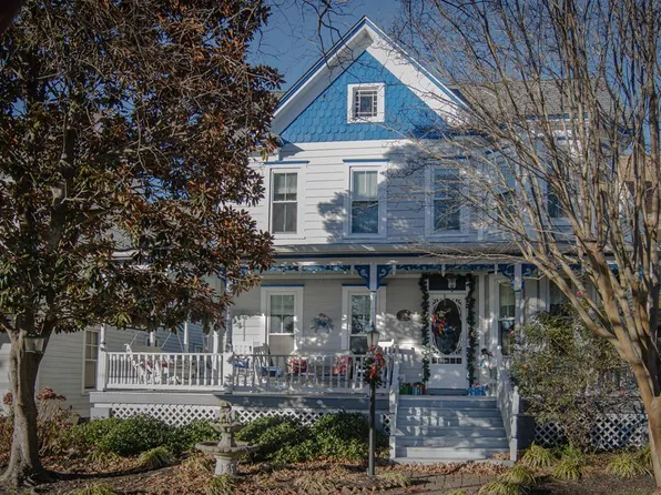 415 Randolph Ave, Cape Charles, VA 23310