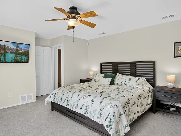 +King bed
+Attached bathroom
+Walk-in closet
+Dresser
+Roku TV
+Blackout curtains