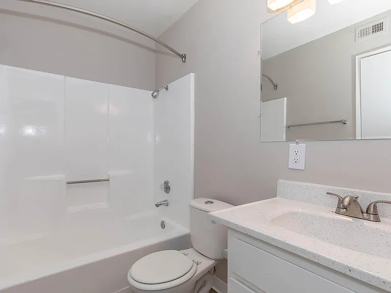 Sienna Heights — Photo 33