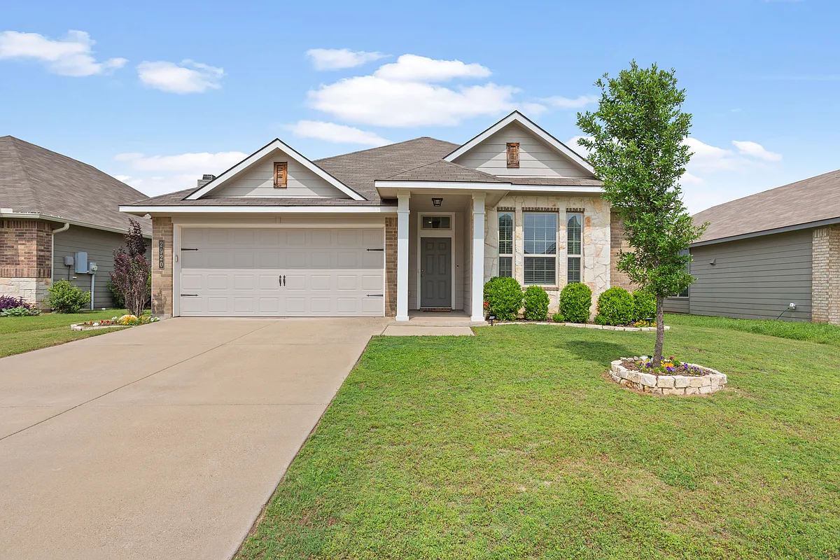 Building Photo - 2920 Samson Dr