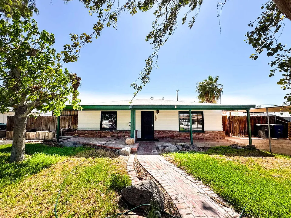 1109 S 8th Ave