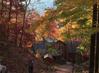 631 Old Buck Ln, Franklin, NC 28734