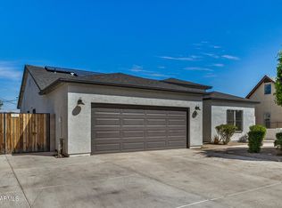 210 W SUNLAND Avenue, Phoenix, AZ 85041