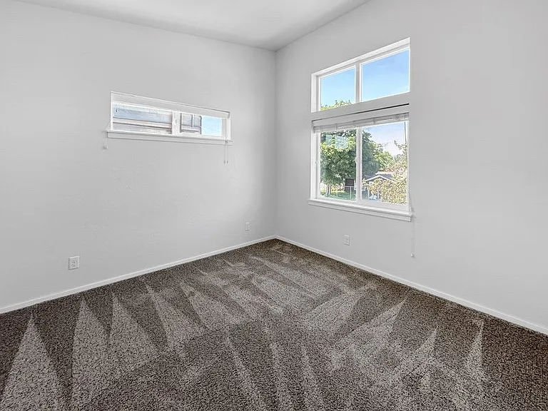 2233 S Ave W #2 — Photo 9